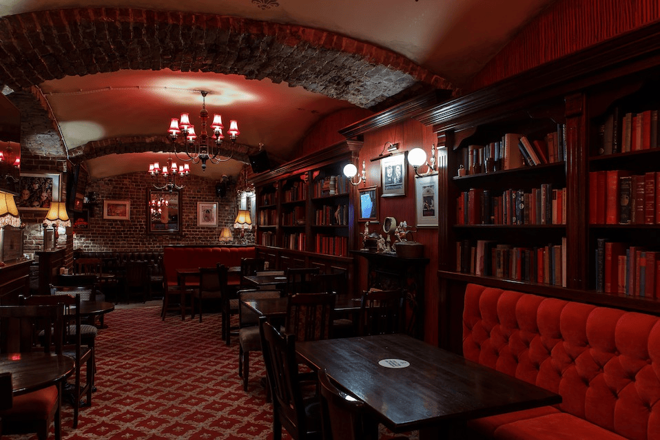 Punch & Judy Pub